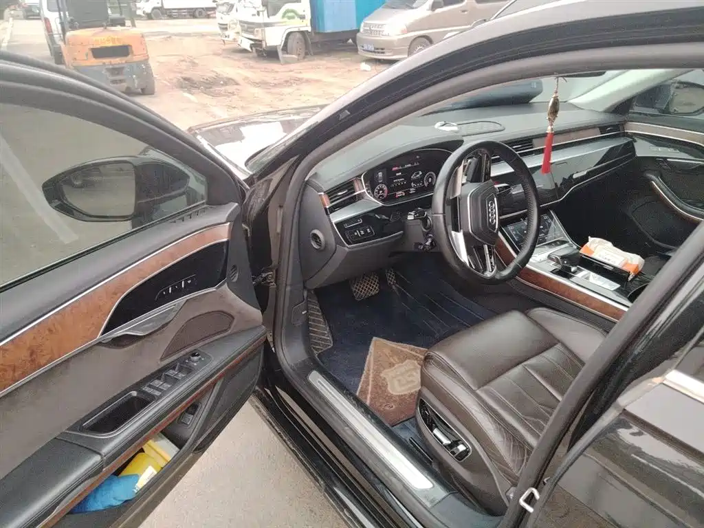 Audi A8 2019 A8L 50 TFSI quattro Luxury фото 17