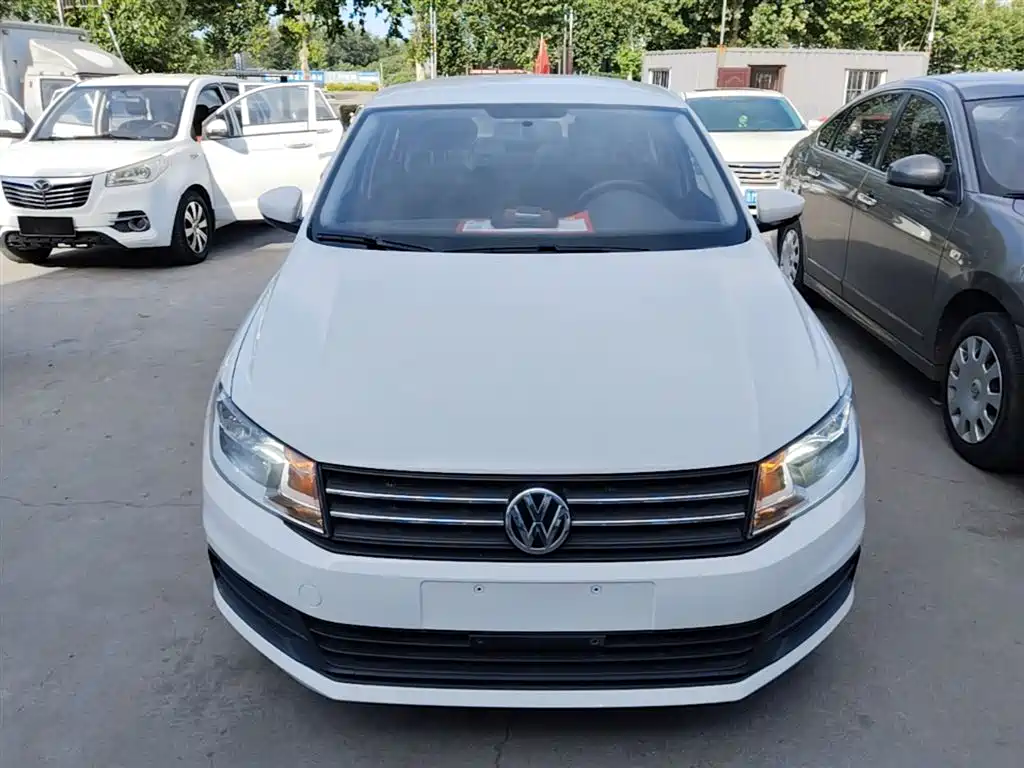 Volkswagen Santana 2016 1.6L Manual Trend Edition фото 3