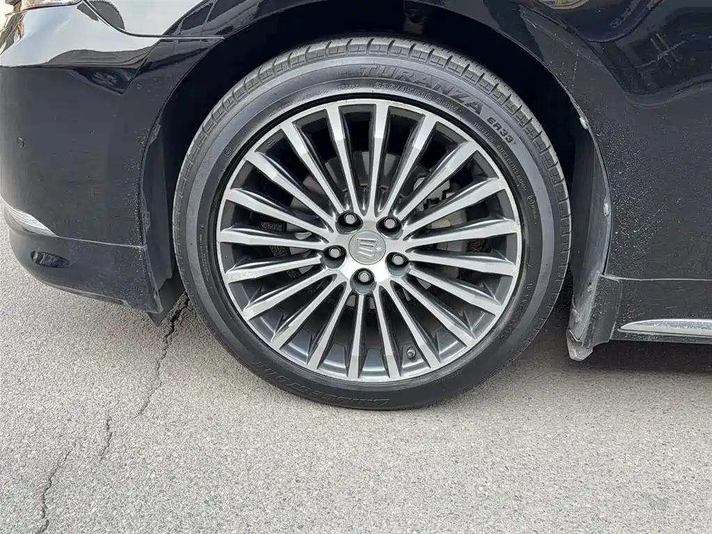 Toyota Crown 2018 2.0T Sport Edition фото 8
