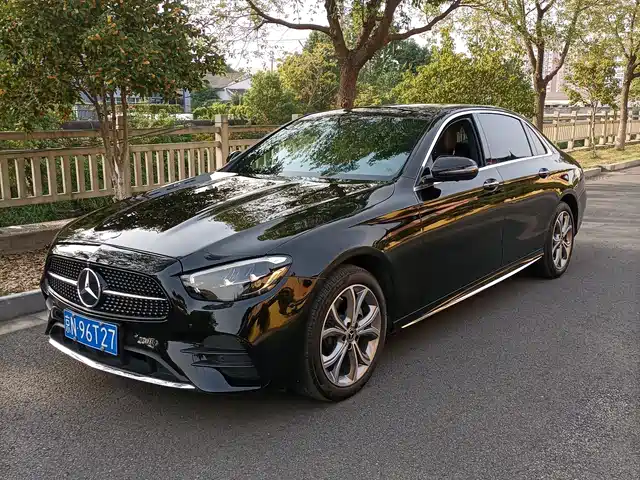 MERCEDES-BENZ E CLASS