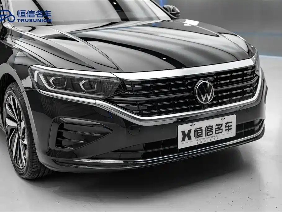 Volkswagen Passat 2024 380TSI Luxury фото 9