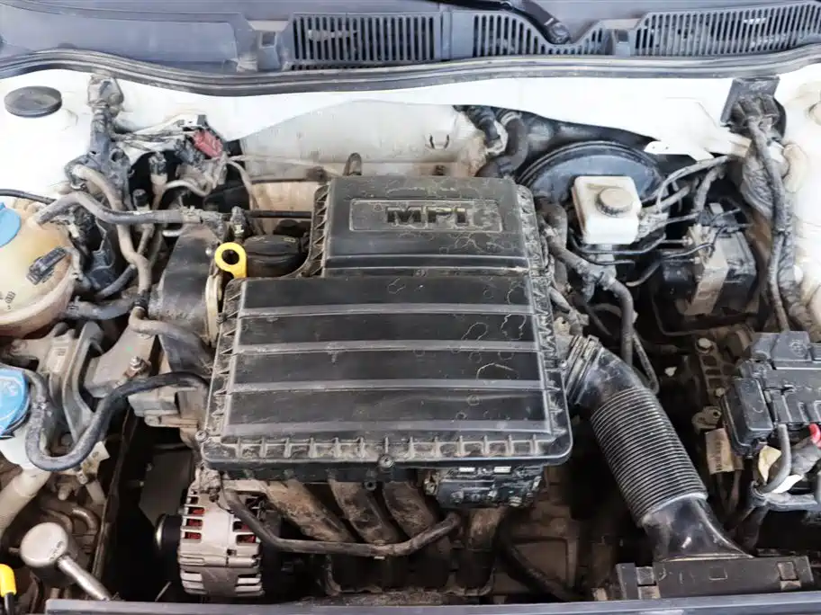 Volkswagen Lavida 2017 1.6L Manual Trend Edition фото 23