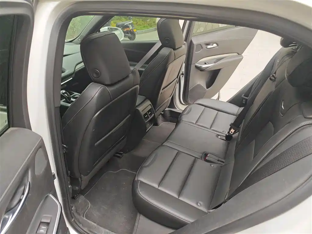 Cadillac XT4 2020 28T FWD Leading Trim фото 13