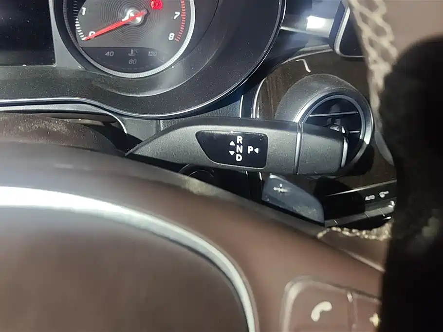 Mercedes-Benz GLC 2019 GLC 260 L 4MATIC Luxury фото 16