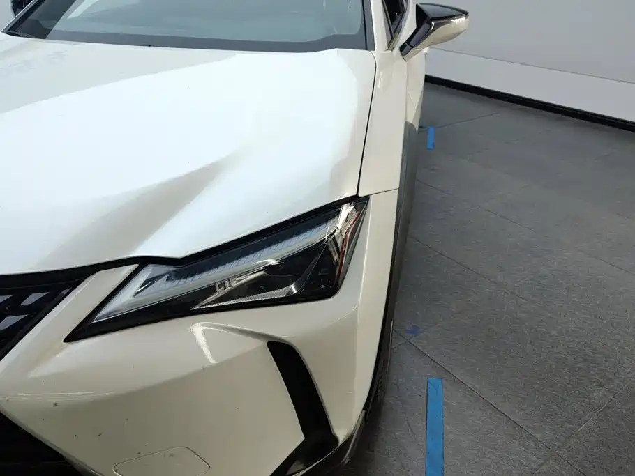 Lexus UX 2020 2020 260h Explore Cool Edition