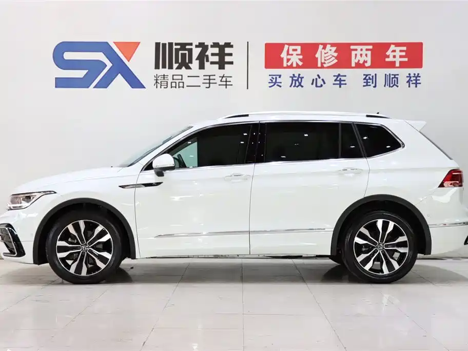 Volkswagen Tiguan L 2024 330TSI Automatic 2WD R-Line Premium Enjoyment Edition фото 4