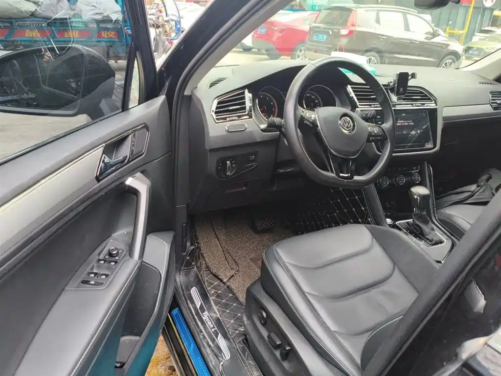 Volkswagen Tiguan L 2019 Facelift 280TSI Auto 2WD Panorama Comfort China VI фото 17
