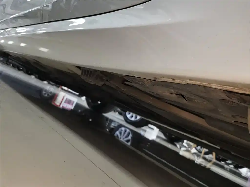 BMW 1 Series 2021 Facelift 120i M Sport Shadow Edition фото 22