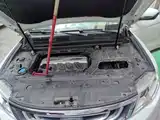 Фото 11 - Geely Atlas