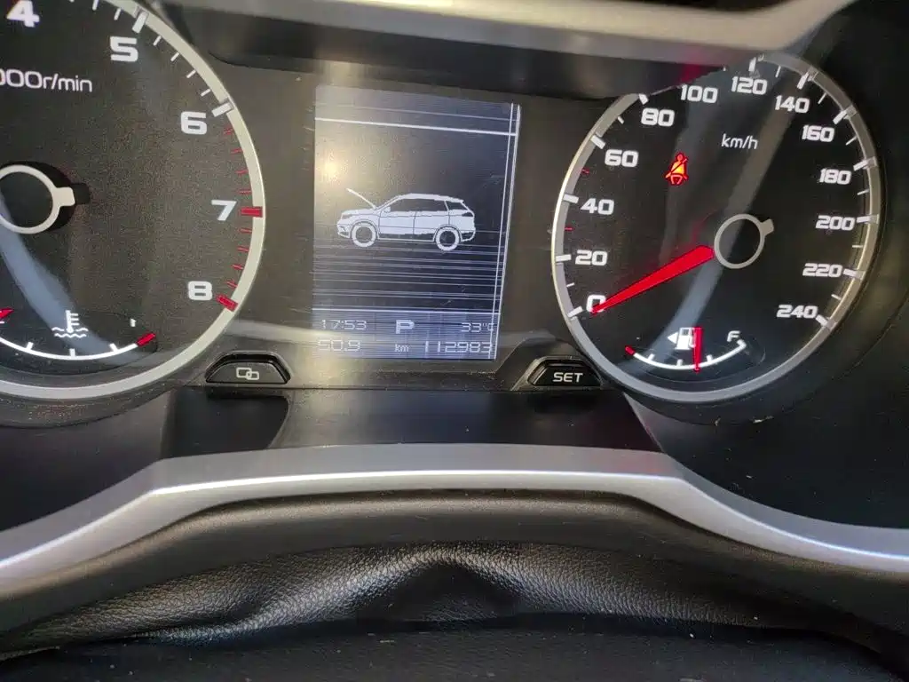 Фото 5 - Geely Atlas