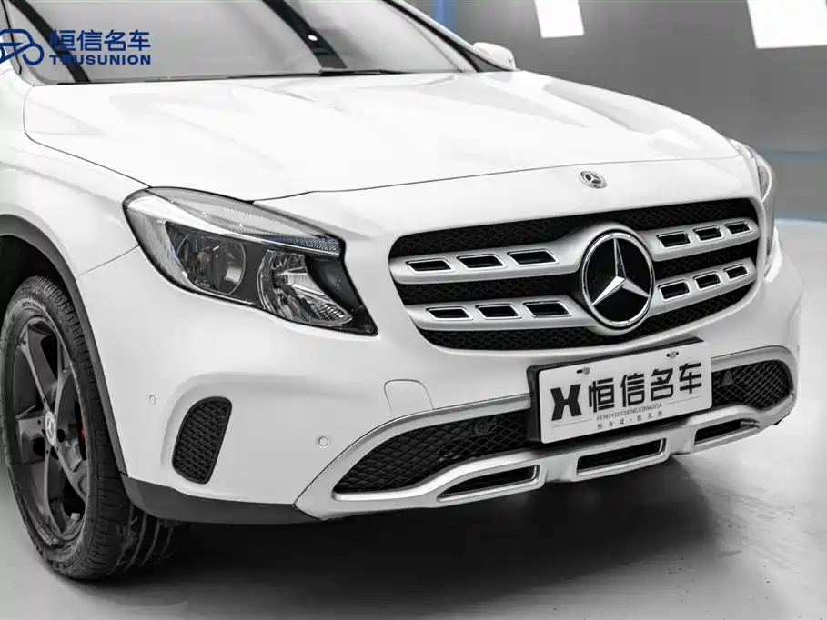 Mercedes-Benz GLA 2018 GLA 200 Dynamic фото 9