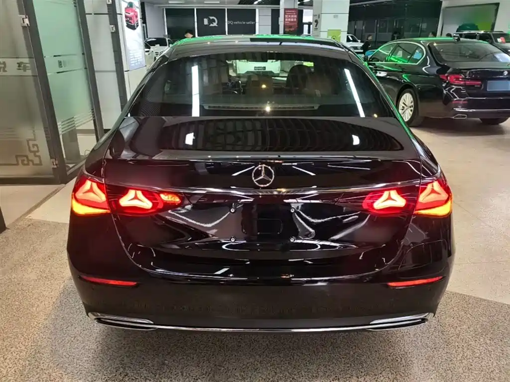Mercedes-Benz E-Class New Energy 2024 E 350 e L Plug-in Hybrid Sedan фото 6