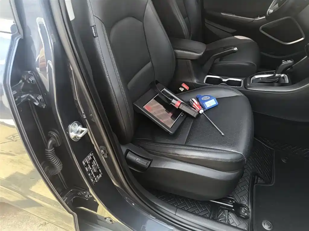 Hyundai Beijing Hyundai ix35 2018 2.0L Automatic 2WD Zhiyong·Enjoyment Edition фото 25