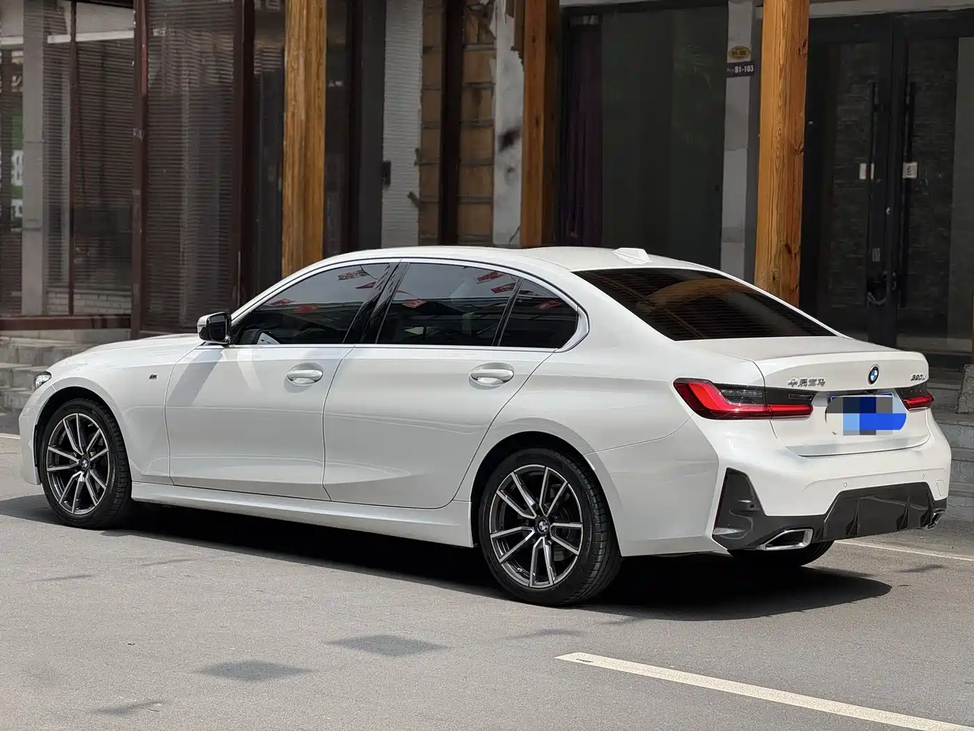 BMW 3 Series 2023 320Li M Sport Package фото 5