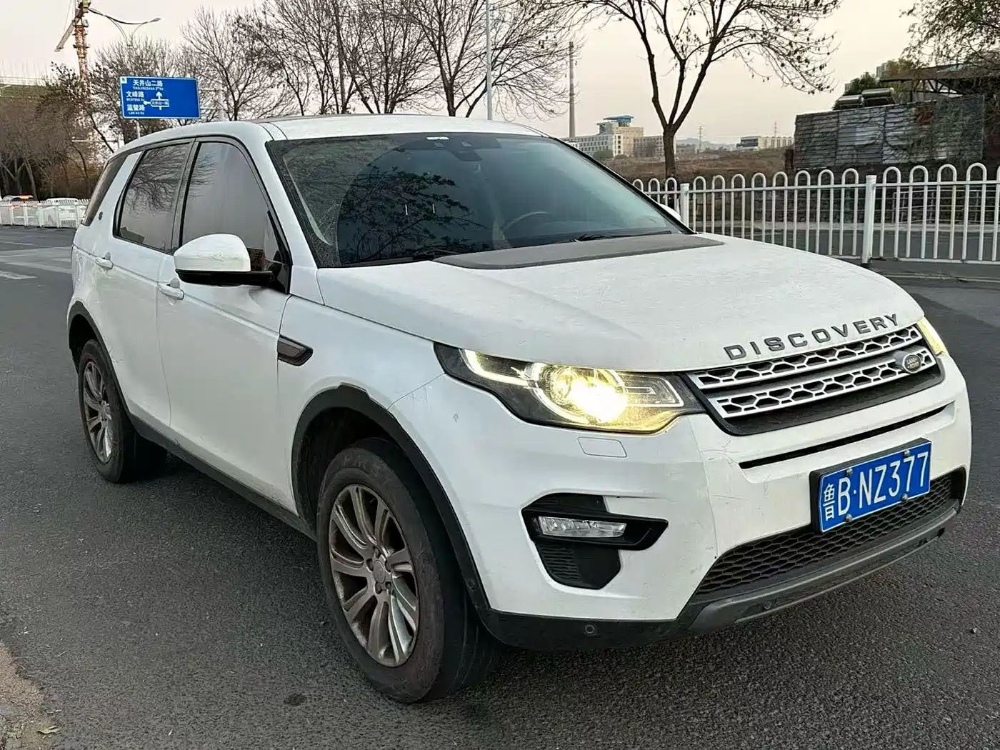 Land Rover Discovery Sport 2018 240PS SE Edition фото 3
