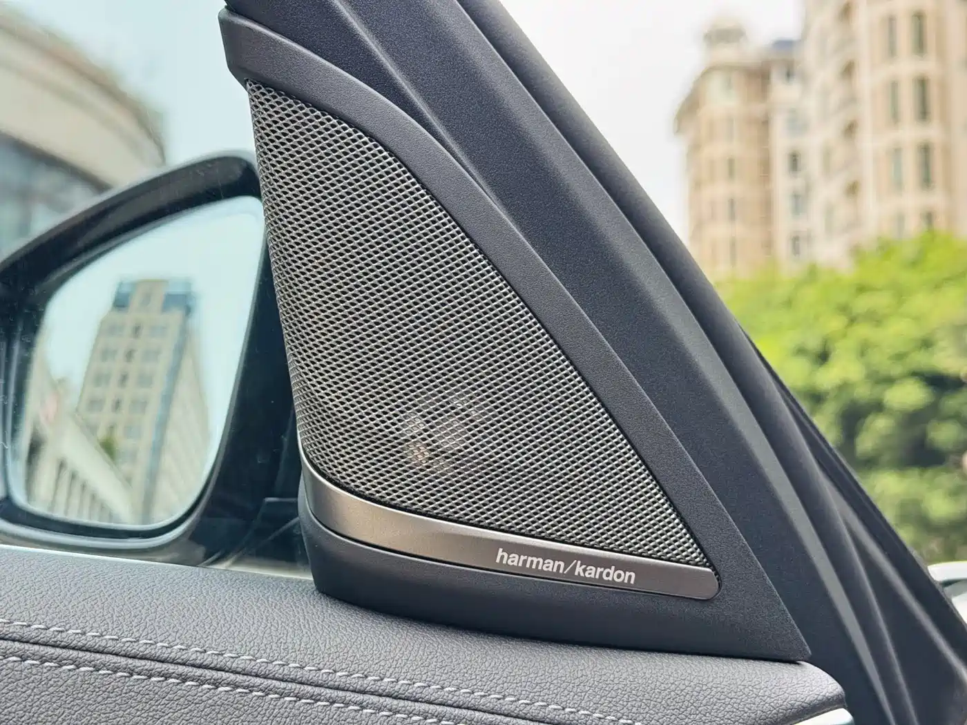BMW 5 Series 2021 530Li Premium M Sport Package фото 18