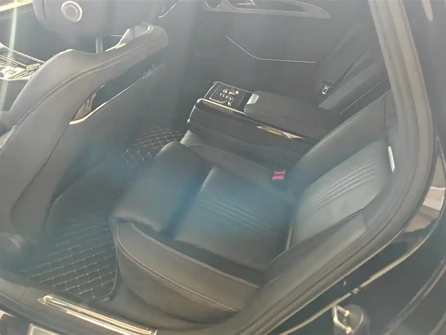 Hongqi H9 2020 2.0T Smart Connection Qi Chang Edition фото 11