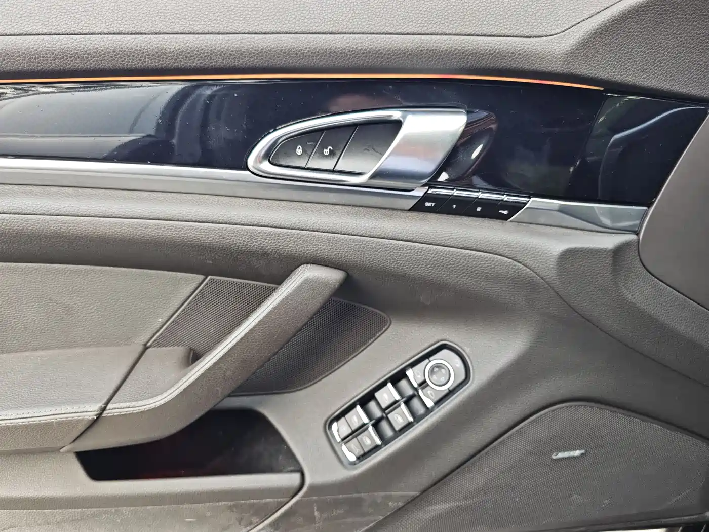 Porsche Panamera 2014 Panamera 4 3.0T фото 14