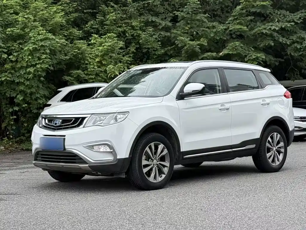 Фото 2 - Geely Atlas