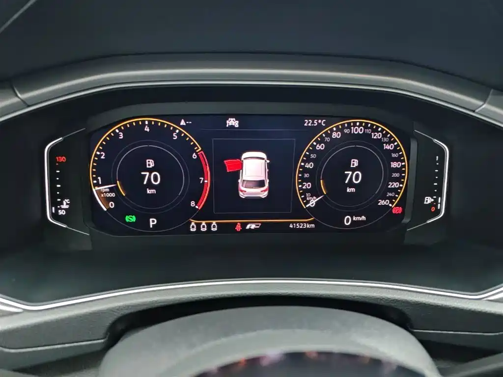 Volkswagen T-ROC 2019 280TSI DSG FWD R-Line Pro фото 12