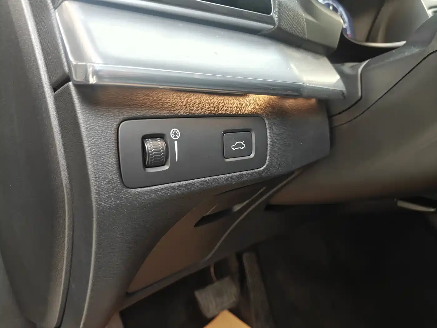 Volvo XC90 2018 T6 Momentum 5-seater фото 14