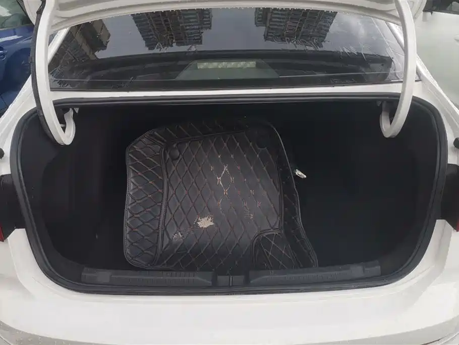 Volkswagen Lavida 2018 280TSI DSG Comfort Edition China V фото 4