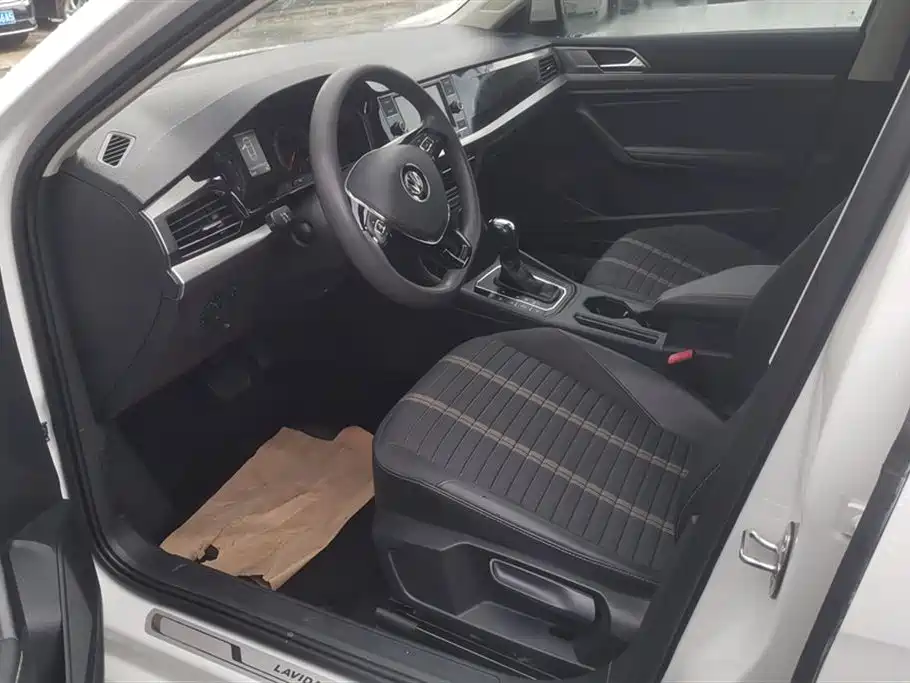 Volkswagen Lavida 2018 280TSI DSG Comfort Edition China V фото 9