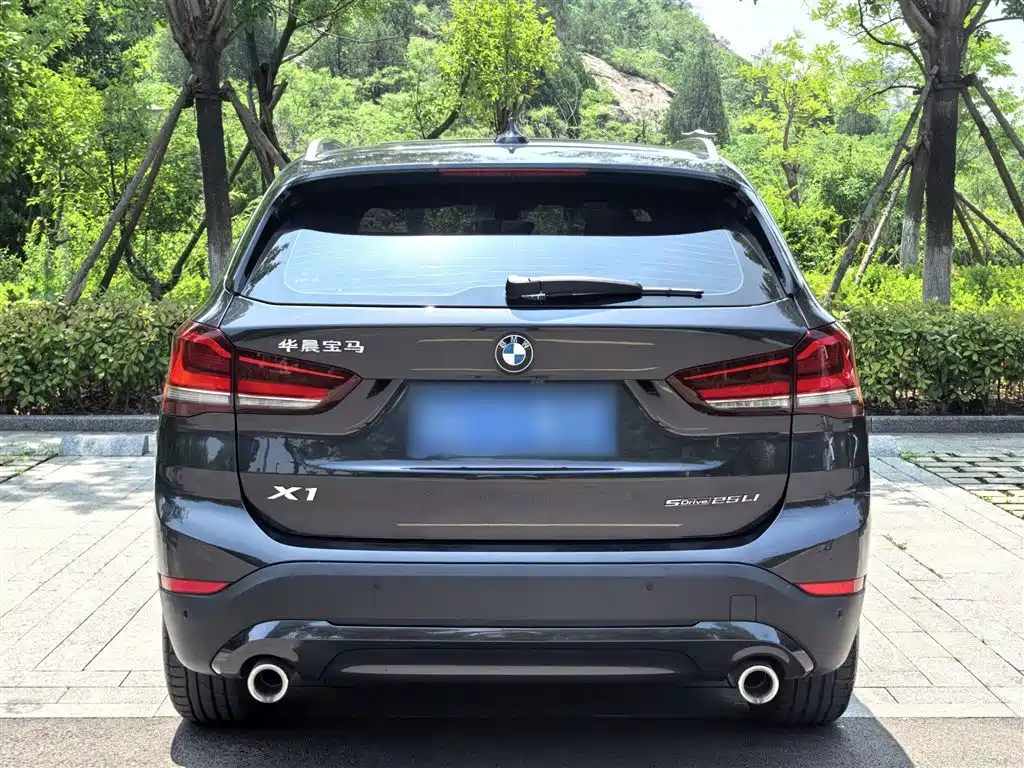 BMW X1 2022 sDrive25Li Leading фото 22