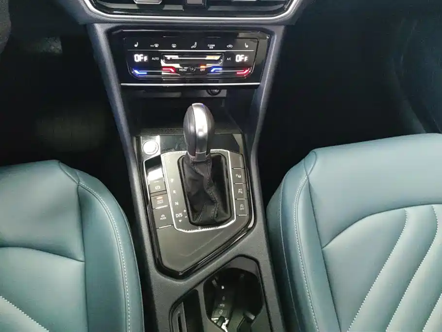 Volkswagen Tharu 2024 300TSI 2WD Moon Premium Edition фото 16