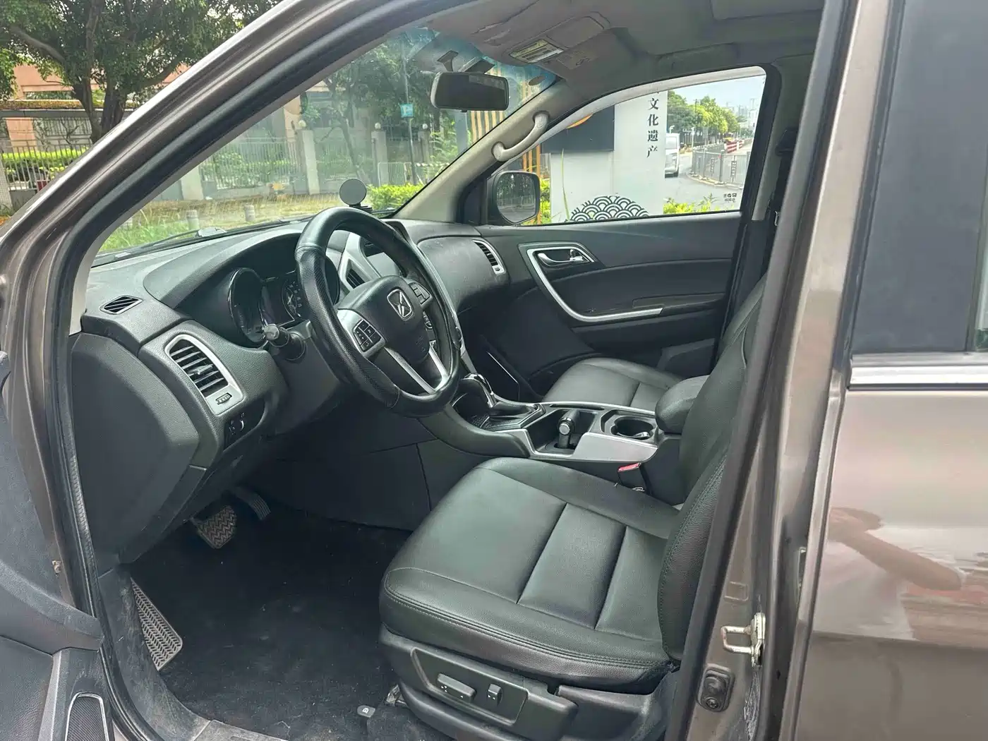 Jiangling Yusheng S350 2014 2014 2.4T Auto 2WD Diesel Luxury Sunroof 5-seater