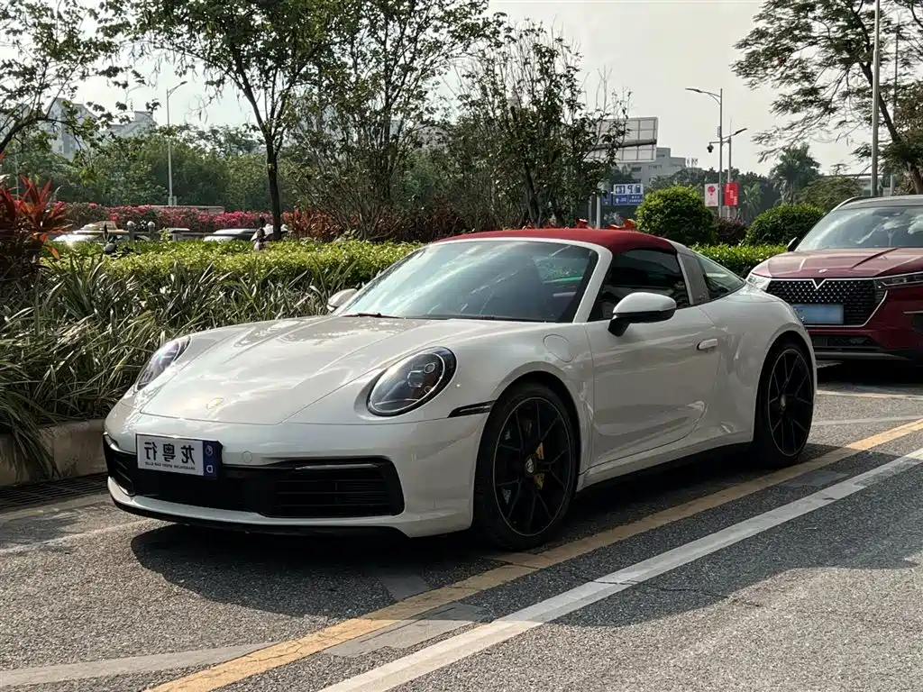 Porsche 911 2023 Targa 4 3.0T