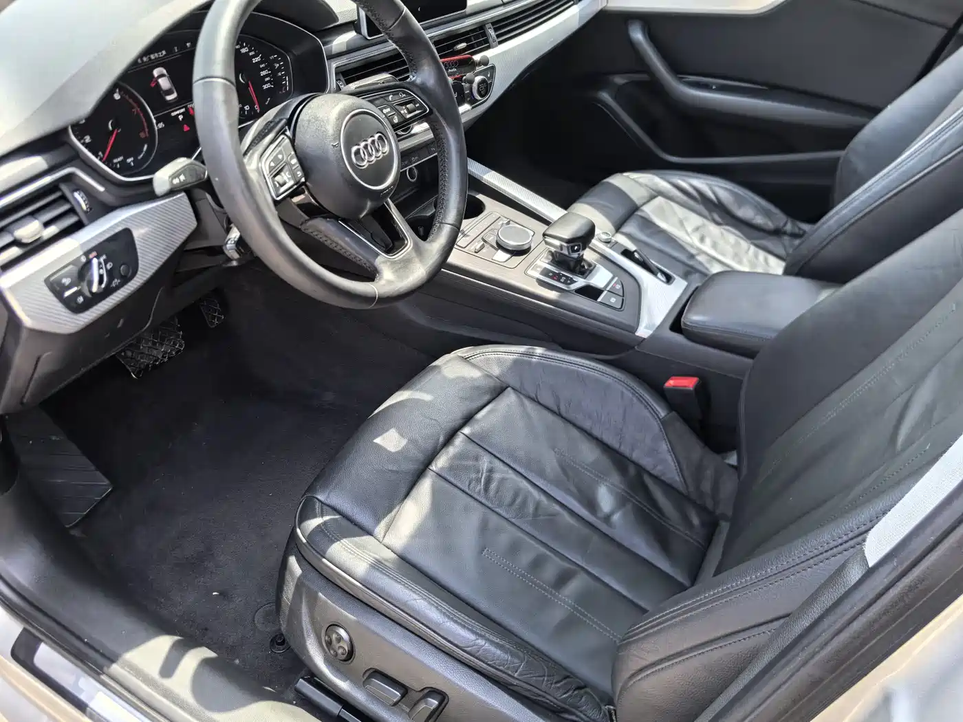 Audi A4L 2018 30th Anniversary 40 TFSI Fashion фото 42