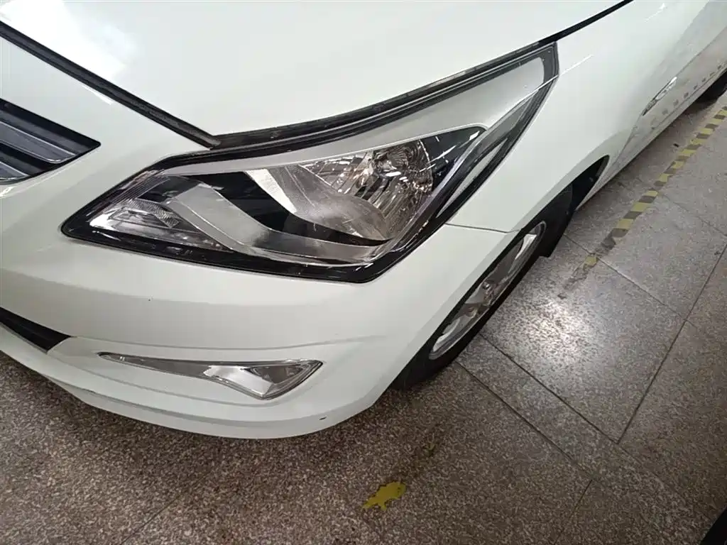 Hyundai Verna 2016 1.4L Automatic Smart GLS фото 24