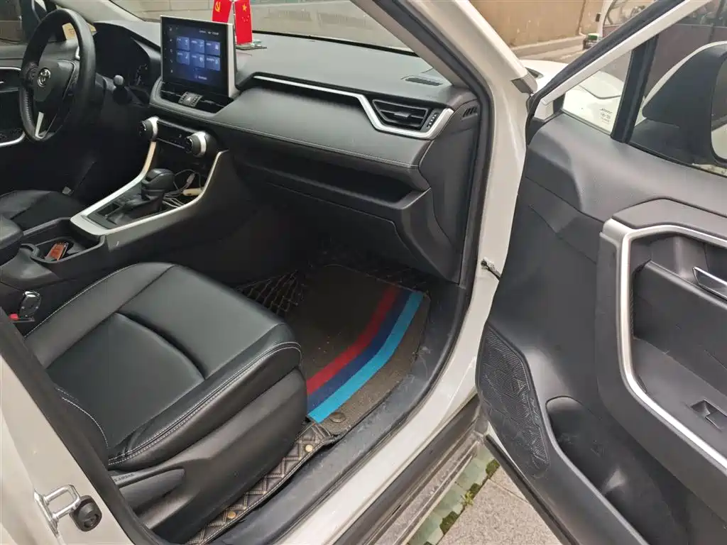 Toyota RAV4 Rongfang 2021 2.0L CVT 4WD Trend фото 21