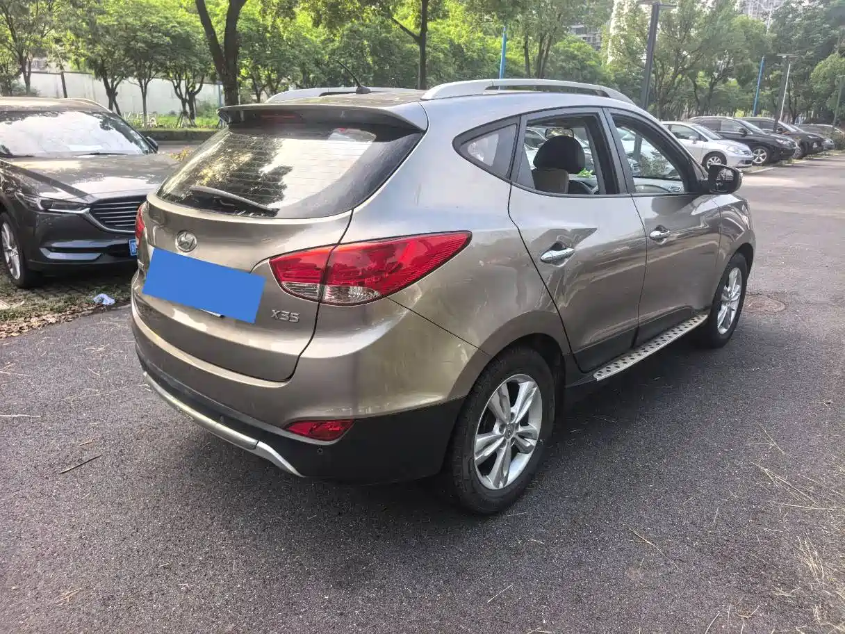 Hyundai Beijing Hyundai ix35 2013 2.0L Automatic 2WD Comfort GL China IV фото 3