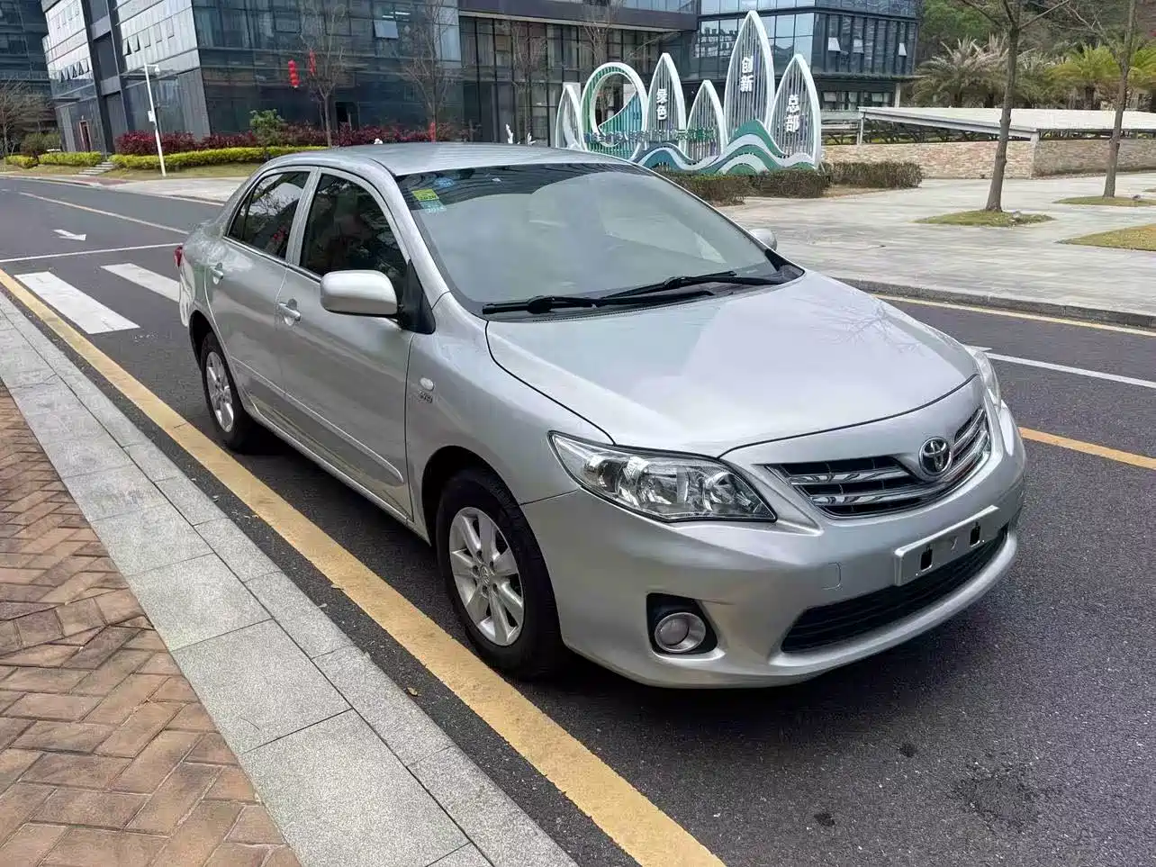 Toyota Corolla 2012 Styling Edition 1.6L Manual GL фото 3