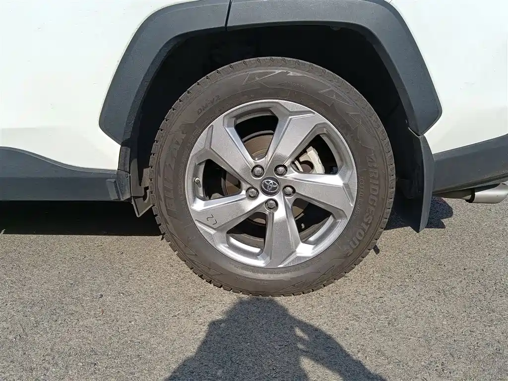 Toyota RAV4 Rongfang 2020 2.0L CVT AWD Trend Edition фото 25