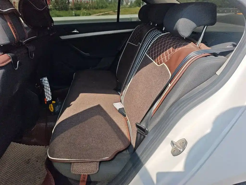 Volkswagen Lavida 2018 Classic 1.5L Automatic Trend China VI фото 13