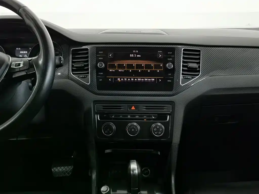Volkswagen Golf Sportsvan 2018 230TSI Automatic Luxury фото 12