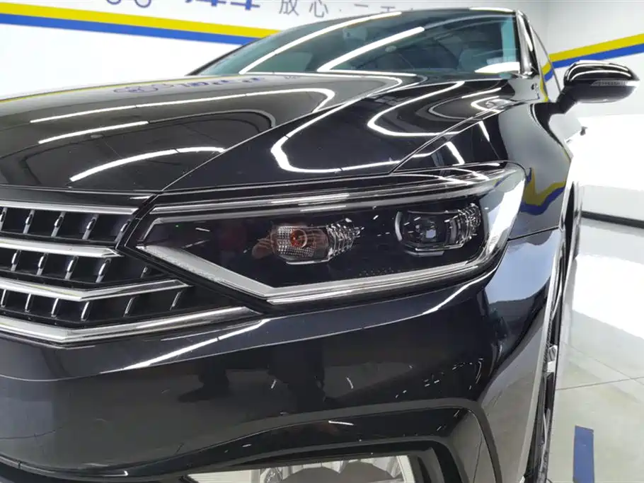 Volkswagen Magotan 2023 Model 2 Million Commemorative Edition 330TSI DSG Luxury фото 5