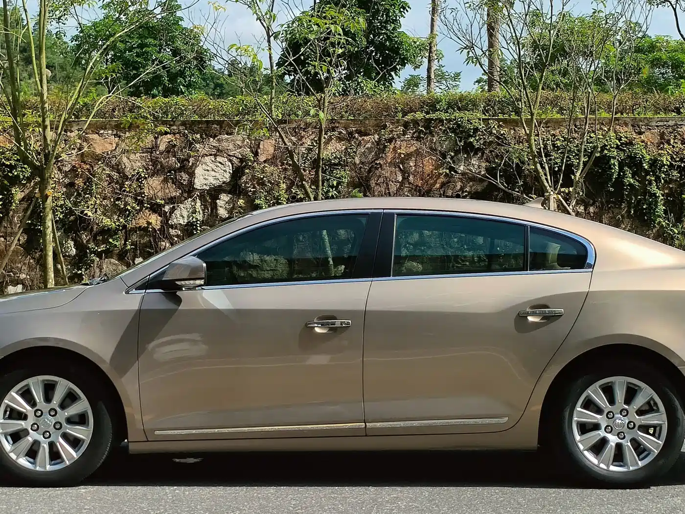 Buick LaCrosse 2011 2011 2.4L SIDI Premium Edition