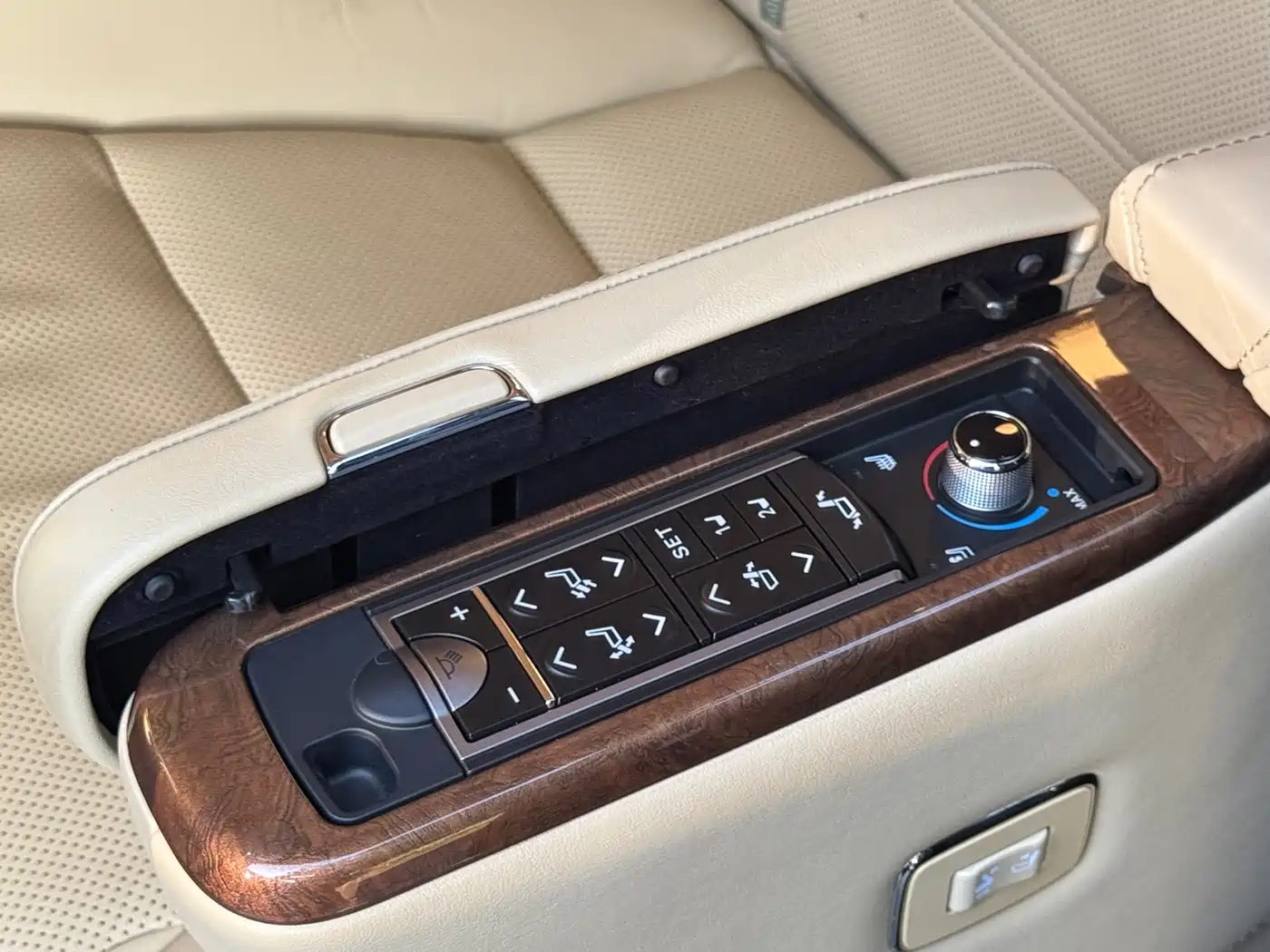Toyota Alphard 2018 3.5L Premium фото 11