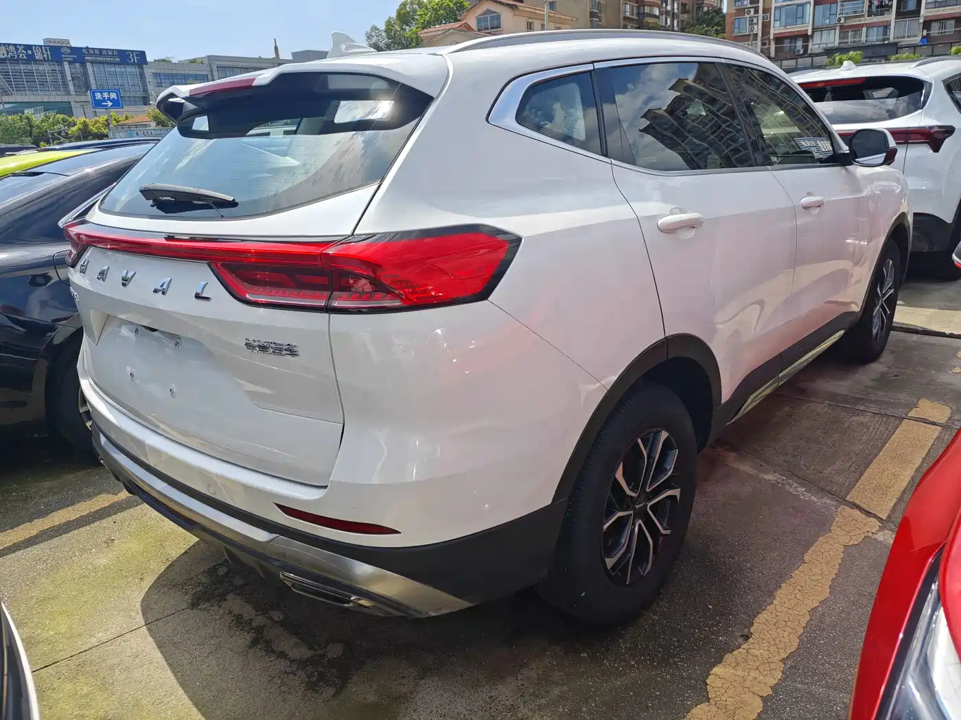 Photo 16 - Haval H6