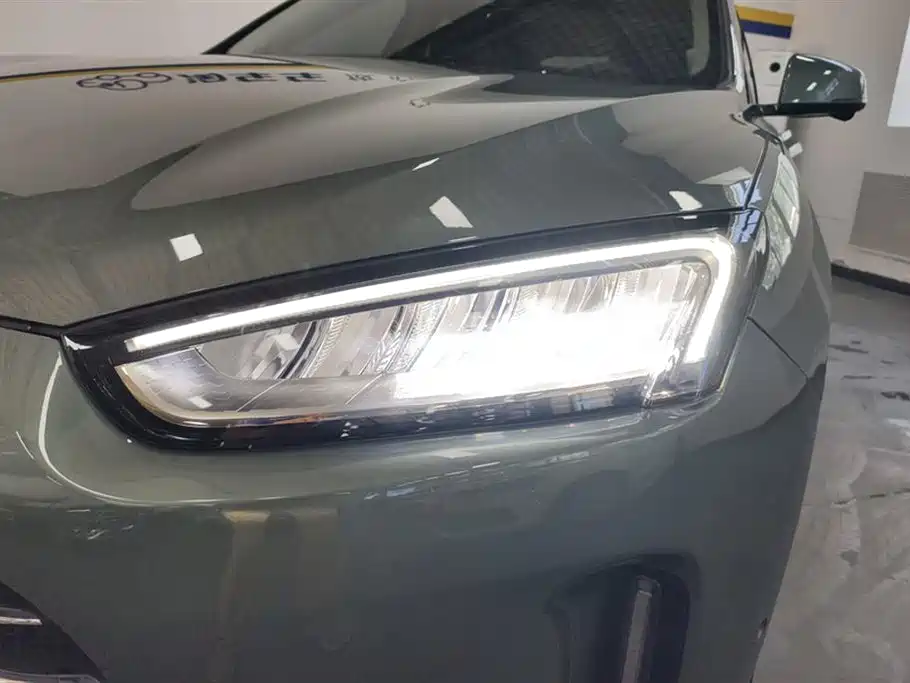 AITO Wenjie AITO M5 2022 Extended Range AWD Performance Edition фото 5