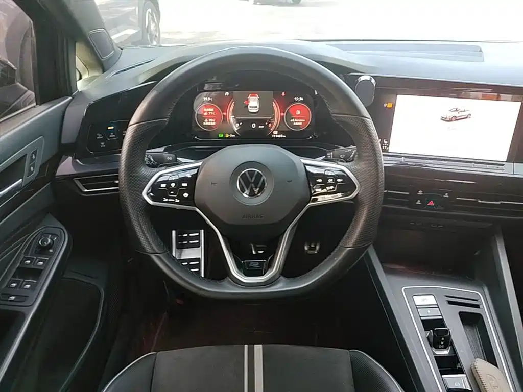Volkswagen Golf 2021 280TSI DSG R-Line фото 11
