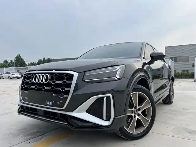 Audi Q2L 35 TFSI, Стиль Драйв