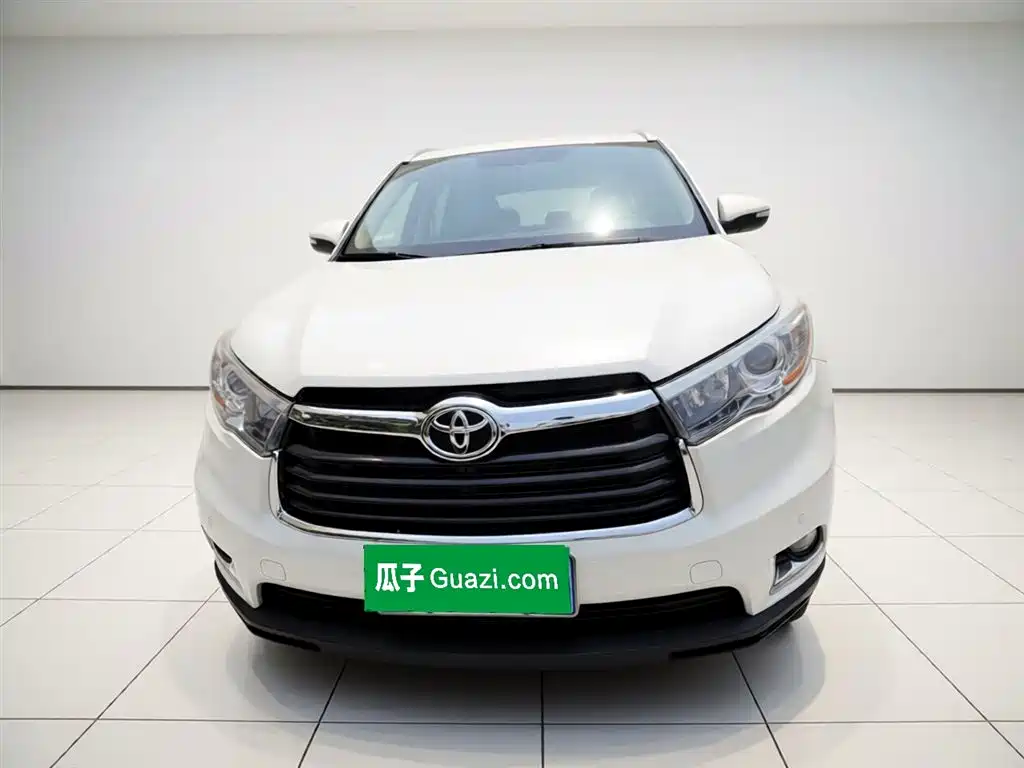 TOYOTA HIGHLANDER