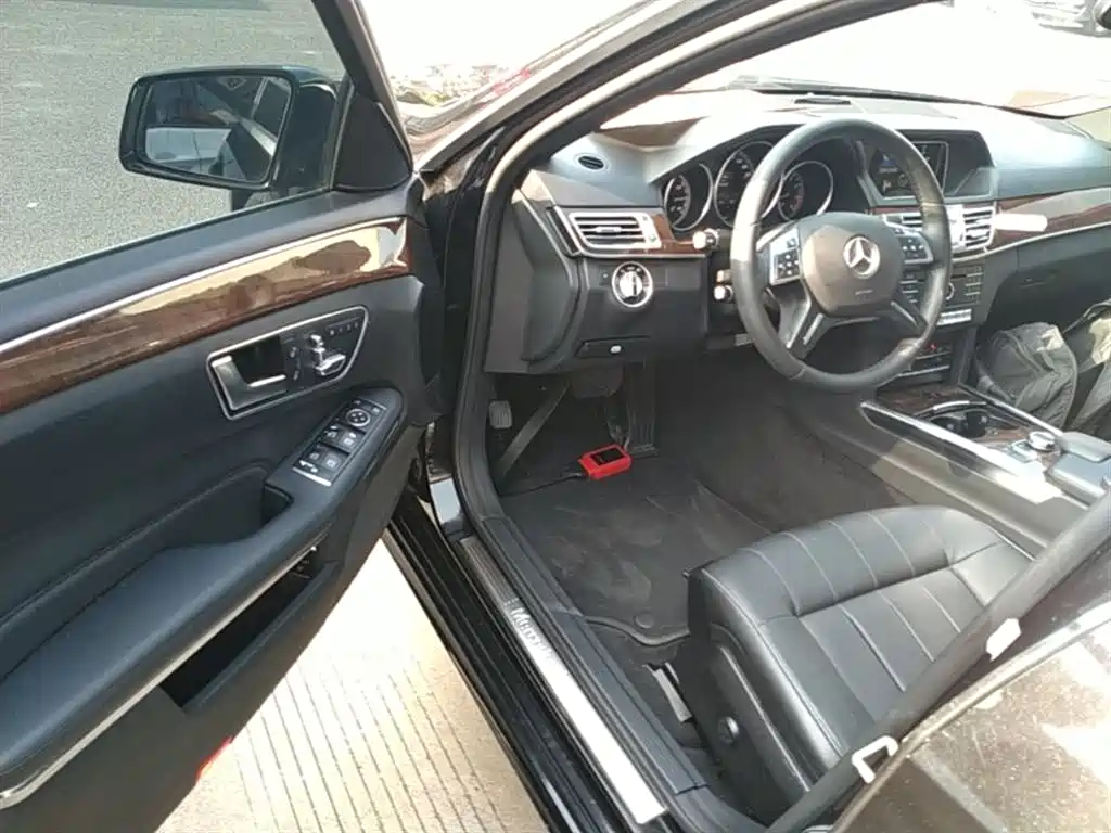 Mercedes-Benz E-Class 2015 Facelift E 200 L фото 16