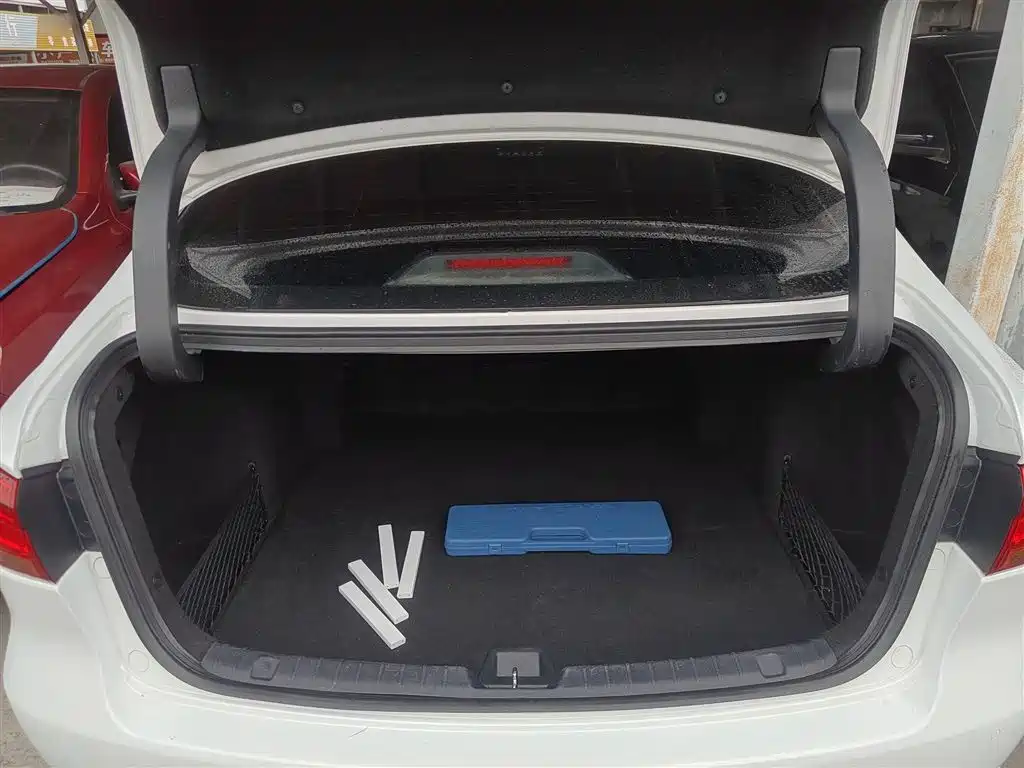 Changan Raeton CC 2018 2018 1.5T Auto Smart Elegance China V