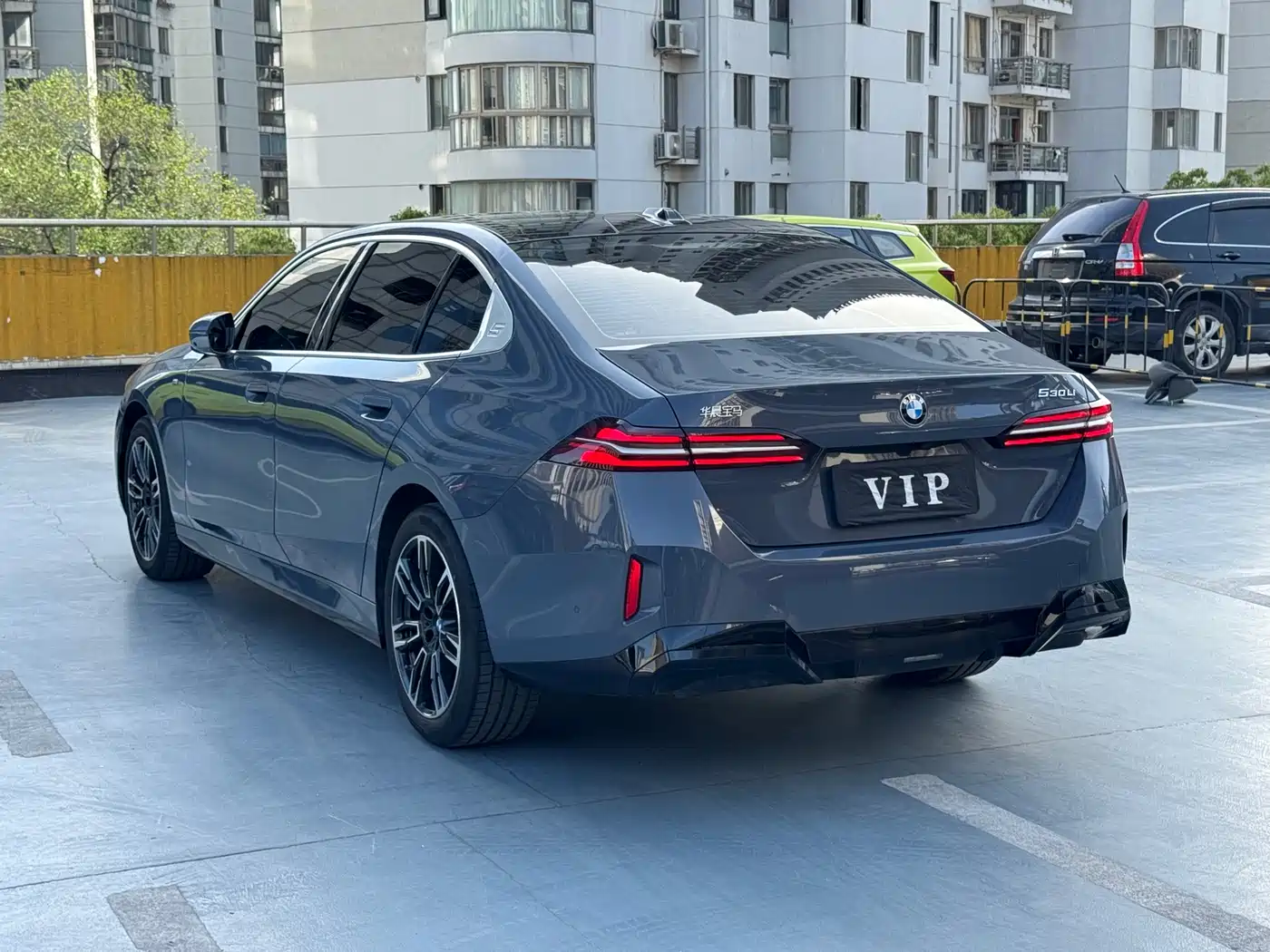 BMW 5-SERIES